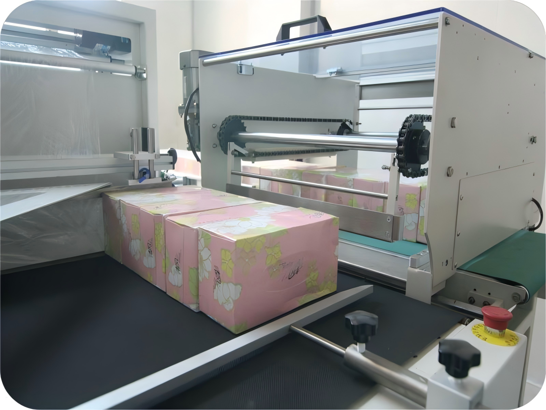 Machine d'emballage thermorétractable à grande vitesse entièrement automatique L726 avec tunnel d'emballage rétractable pour l'emballage de bouteilles